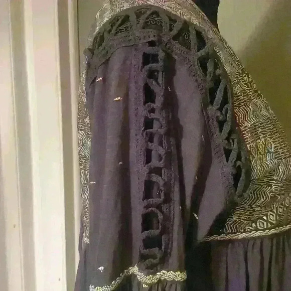 Free People Top with tie back - Picture 2 of 7